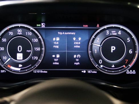 Used 2021 Jaguar XF R-Dynamic SE image 41