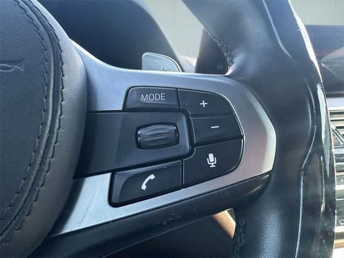 Used 2018 BMW M550i xDrive image 23