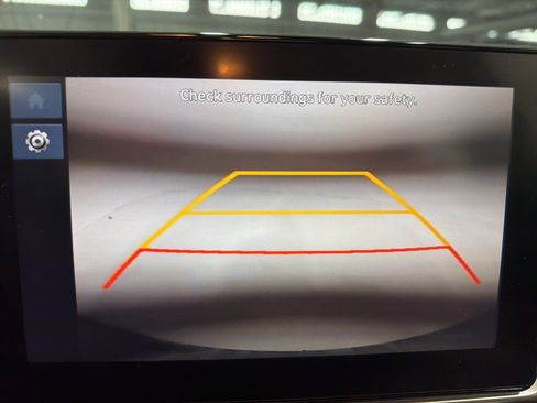 Used 2024 Hyundai Venue SEL image 20