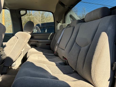 Used 2005 Chevrolet Avalanche Z71 w/ Sun And Sound Package image 23