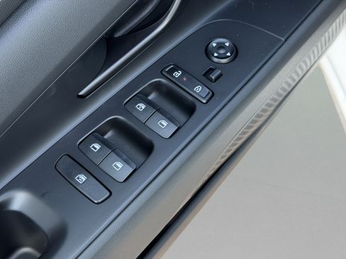 New 2026 Hyundai Elantra SEL Sport FWD image 16