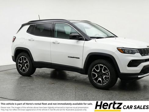 Used 2025 Jeep Compass Trailhawk AWD/4WD image 1