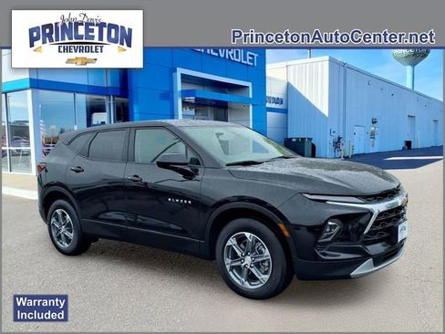 Used 2025 Chevrolet Blazer LT AWD/4WD image 1