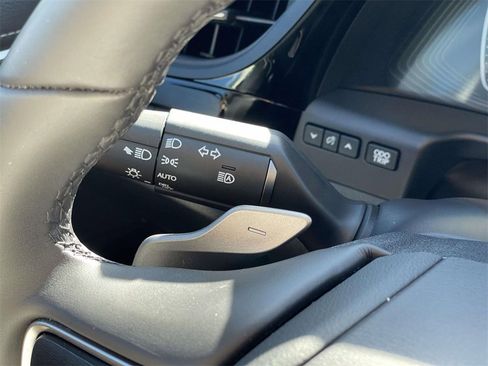 Used 2024 Lexus ES 350 w/ Premium Package image 10