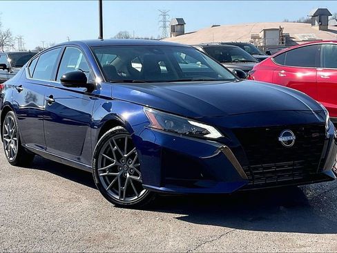 Used 2023 Nissan Altima 2.0 SR image 35