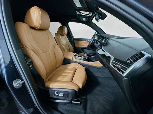 Used 2019 BMW X5 xDrive40i w/ Premium Package 2 image 26