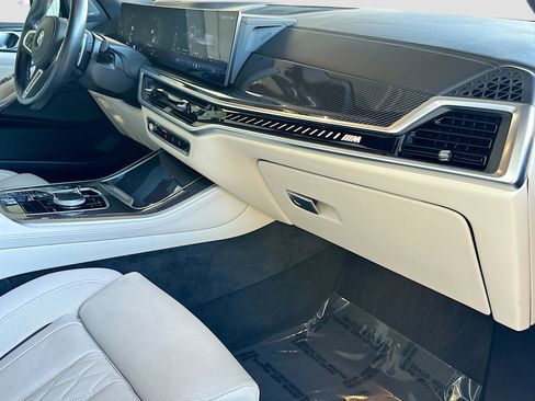 Certified 2024 BMW X5 M60i w/ Climate Comfort Package image 31