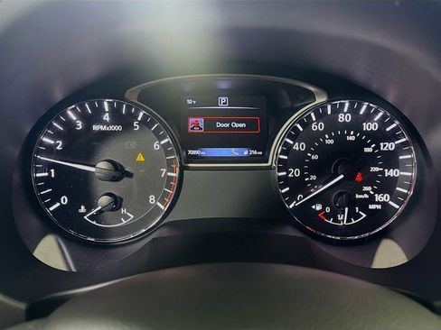 Used 2017 Nissan Altima 2.5 SV FWD image 10