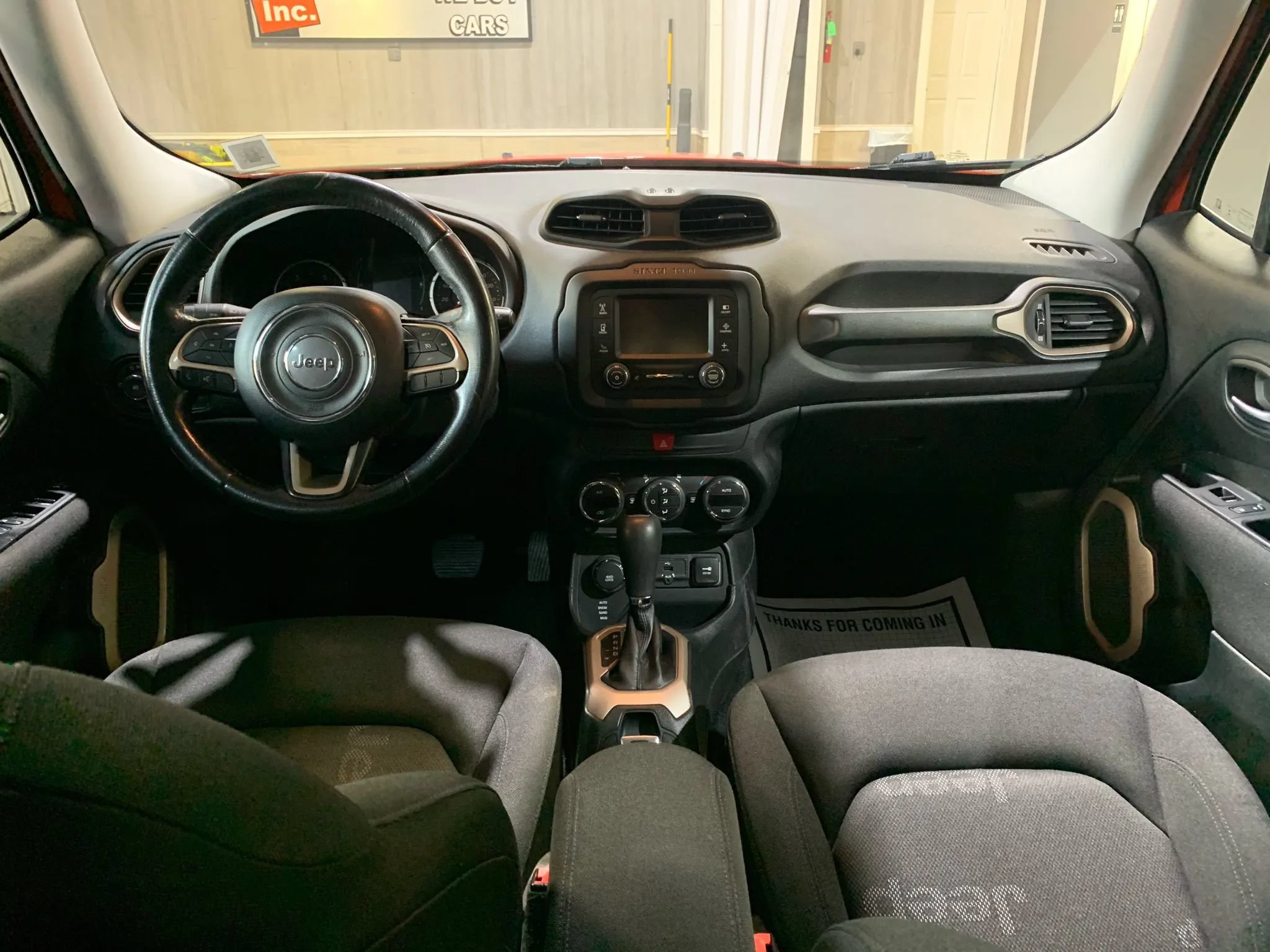 Used 2016 Jeep Renegade Latitude w/ Popular Equipment Group AWD/4WD image 12