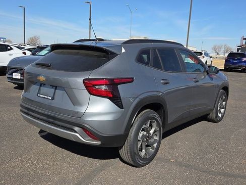 New 2026 Chevrolet Trax LT w/ LT Convenience Package image 4