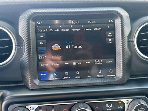 Used 2021 Jeep Wrangler Unlimited Rubicon 4xe w/ Cold Weather Group AWD/4WD image 16