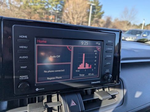 Used 2021 Toyota RAV4 XLE image 22