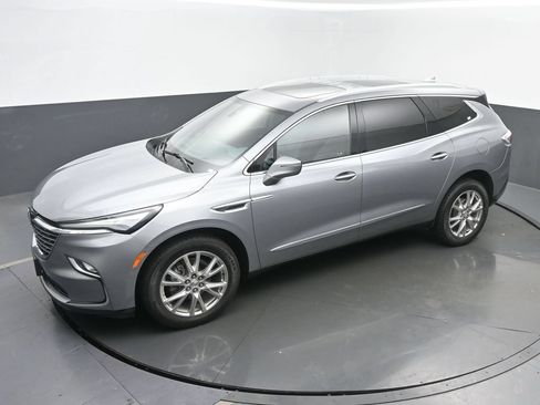 Used 2023 Buick Enclave Essence w/ Experience Buick Package AWD/4WD image 39