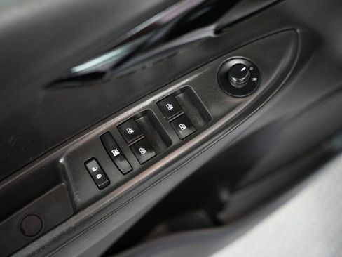 Used 2021 Chevrolet Spark LT FWD image 40