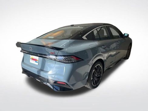 New 2026 Nissan Sentra SR w/ SR Premium Package FWD image 5