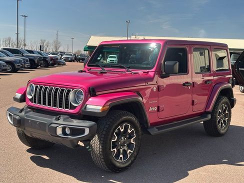 Used 2024 Jeep Wrangler Sahara w/ Technology Group image 4