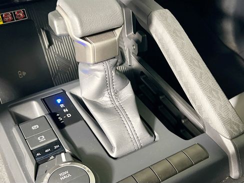 Used 2024 Toyota Tacoma SR5 w/ SR5 Upgrade Package image 25