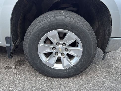 Used 2022 Chevrolet Silverado 1500 LT AWD/4WD image 14