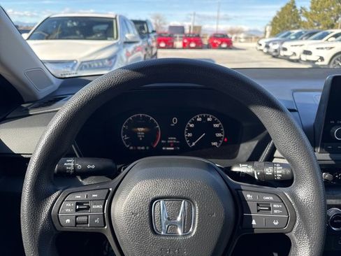 Used 2024 Honda CR-V EX image 18