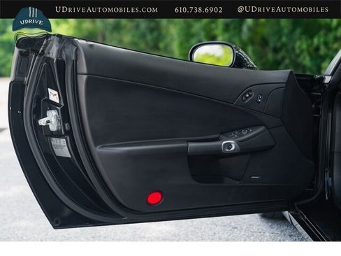 Used 2006 Chevrolet Corvette Coupe w/ Preferred Equipment Group RWD image 23