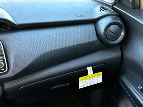 Certified 2025 Nissan Kicks Play S image 14