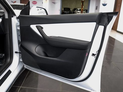 Used 2022 Tesla Model Y Performance AWD/4WD image 38