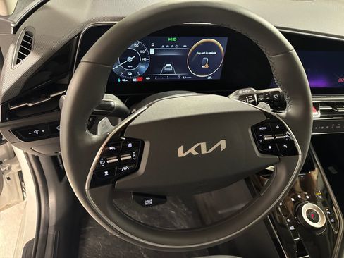 New 2026 Kia Niro Wind w/ Wind Preserve Package FWD image 15