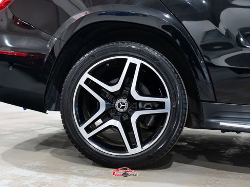 Used 2018 Mercedes-Benz GLS 550 4MATIC w/ Driver Assistance Package image 11