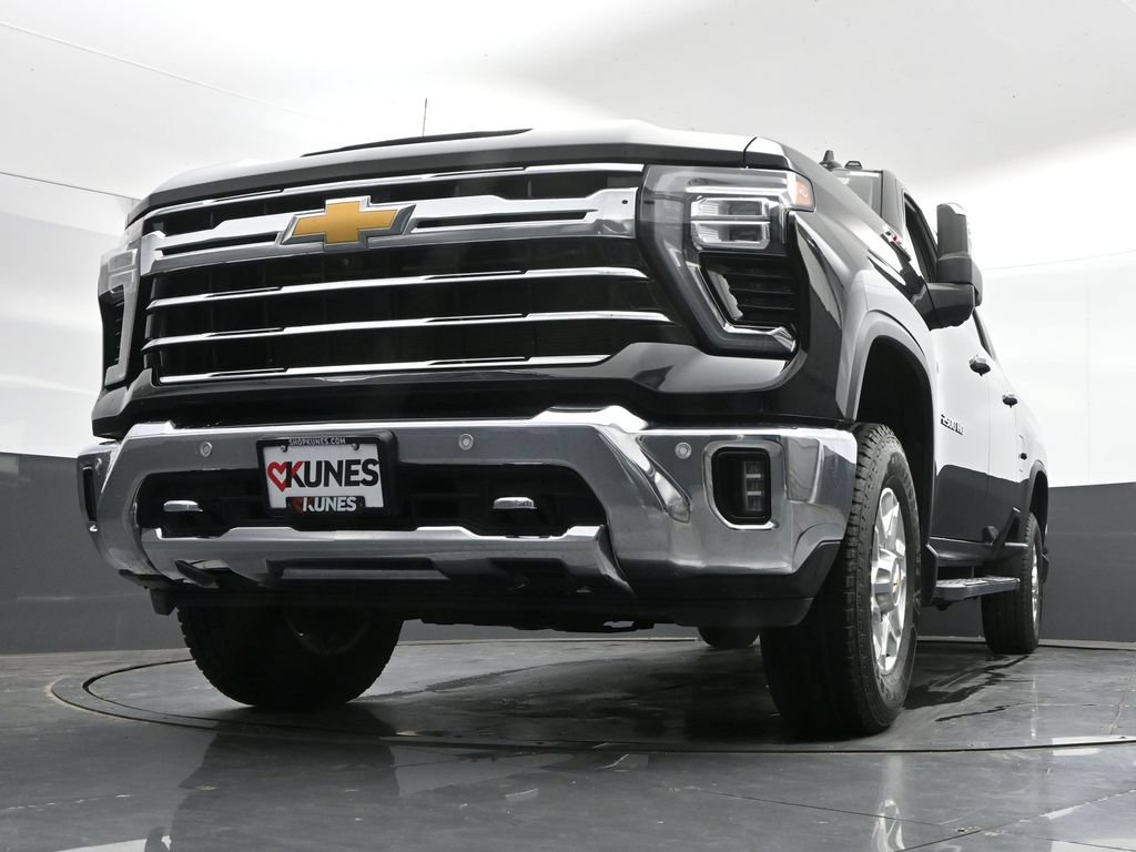 Used 2024 Chevrolet Silverado 2500 LTZ w/ LTZ Convenience Package AWD/4WD image 47