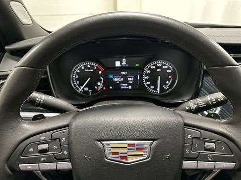 Certified 2023 Cadillac XT6 Premium Luxury w/ LPO, Floor Liner Package AWD/4WD image 10