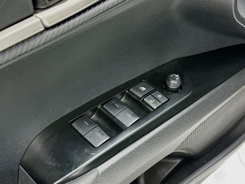 Used 2025 Toyota Camry SE image 15