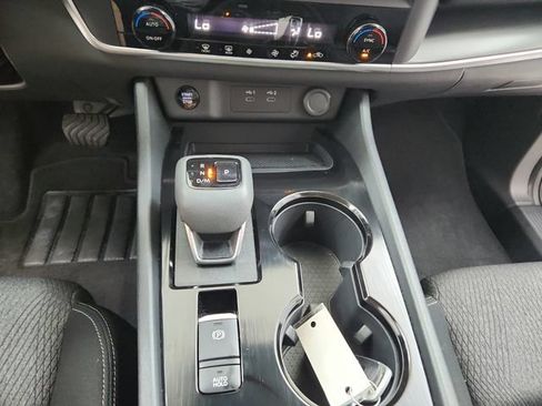 Used 2026 Nissan Rogue SV FWD image 26
