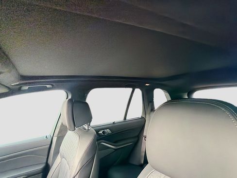 New 2026 BMW X5 M60i image 27