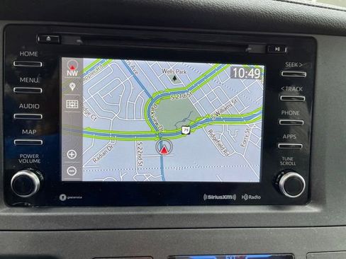 Used 2019 Toyota Sienna XLE Premium image 18