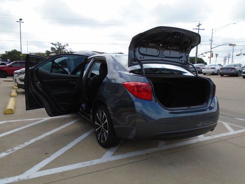 Used 2019 Toyota Corolla SE FWD image 24