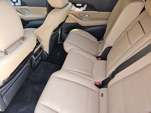 Used 2024 Mercedes-Benz GLS 580 4MATIC image 26