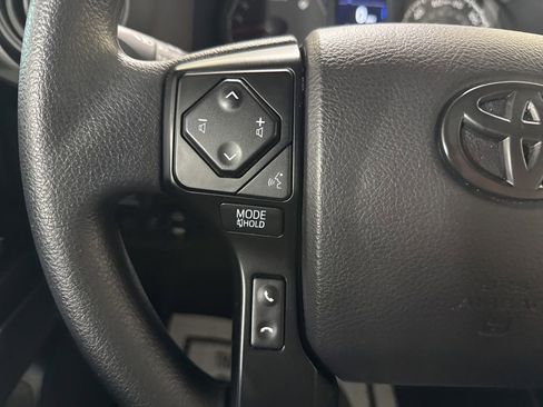 Used 2022 Toyota Tacoma SR AWD/4WD image 21