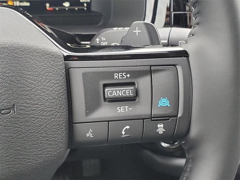 Used 2026 Nissan Pathfinder SL image 26