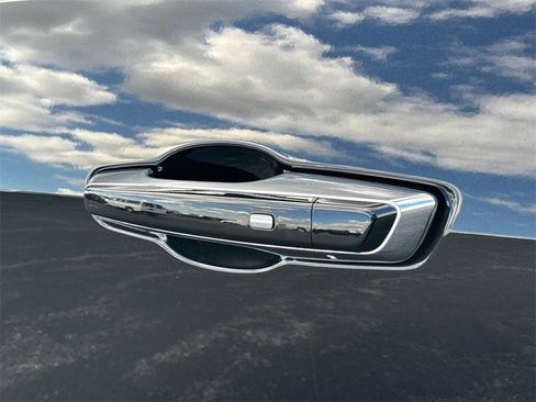 New 2026 Buick Enclave Avenir w/ Super Cruise Package image 13