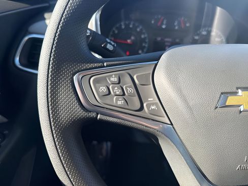 Used 2024 Chevrolet Equinox LS FWD image 15