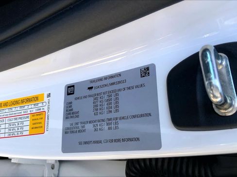 Used 2021 GMC Yukon Denali w/ Denali Ultimate Package AWD/4WD image 32