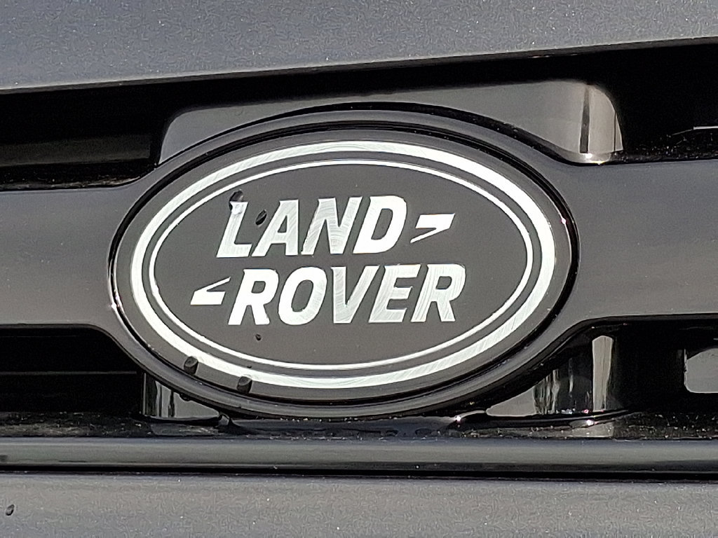 New 2026 Land Rover Defender 110 X-Dynamic SE AWD/4WD image 19