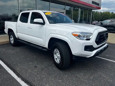 Certified 2023 Toyota Tacoma SR AWD/4WD image 7