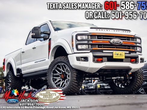 New 2026 Ford F250 Lariat w/ Black Appearance Package image 31