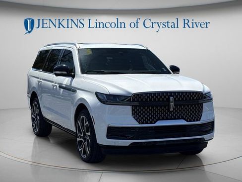 New 2026 Lincoln Navigator Reserve AWD/4WD image 15