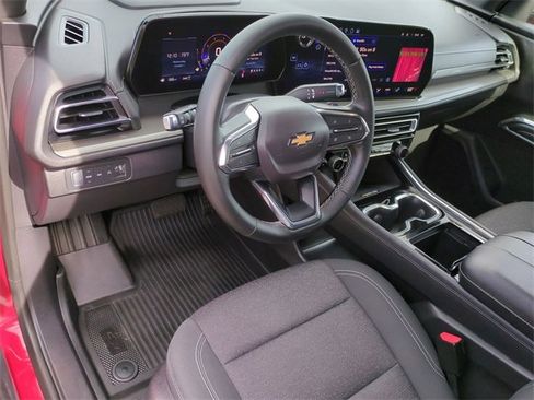 Certified 2024 Chevrolet Traverse LT w/ Trailering Package image 11