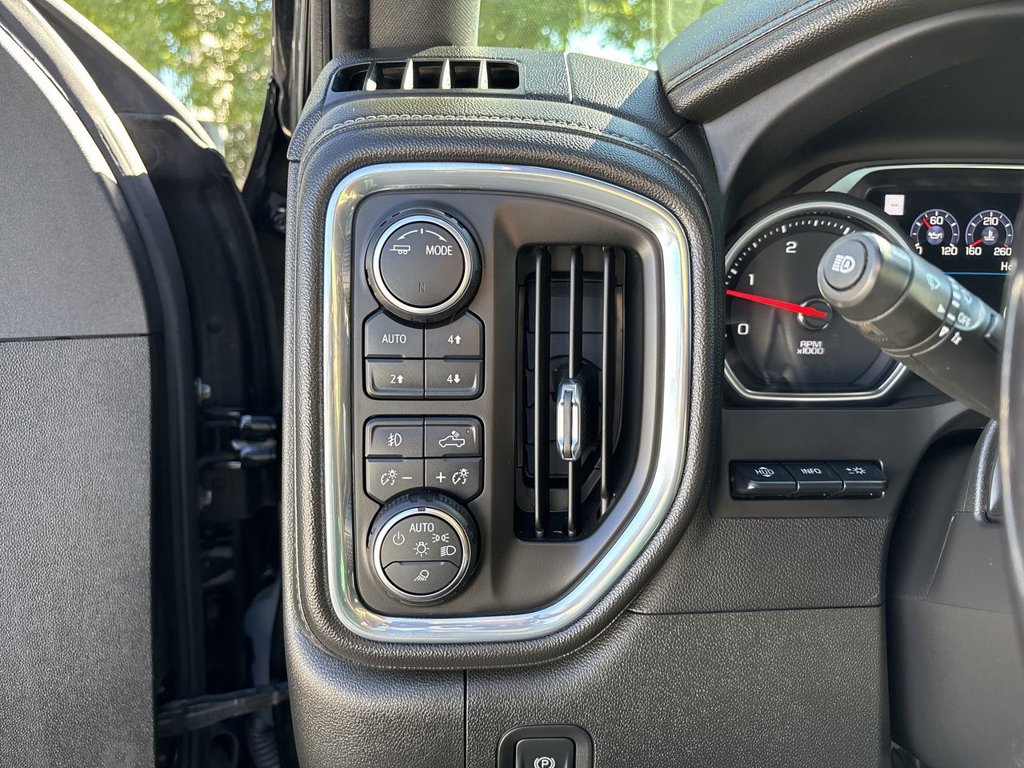 Used 2023 Chevrolet Silverado 3500 High Country AWD/4WD image 21