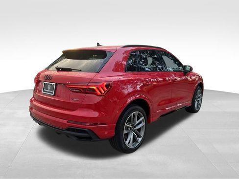 Used 2023 Audi Q3 2.0T Premium w/ Black Optic Sport Package image 5