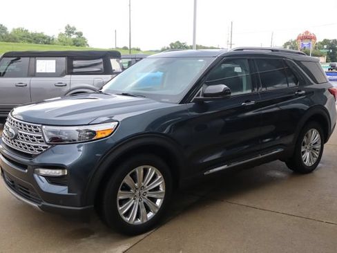Certified 2024 Ford Explorer Limited w/ Limited Technology Package AWD/4WD image 5