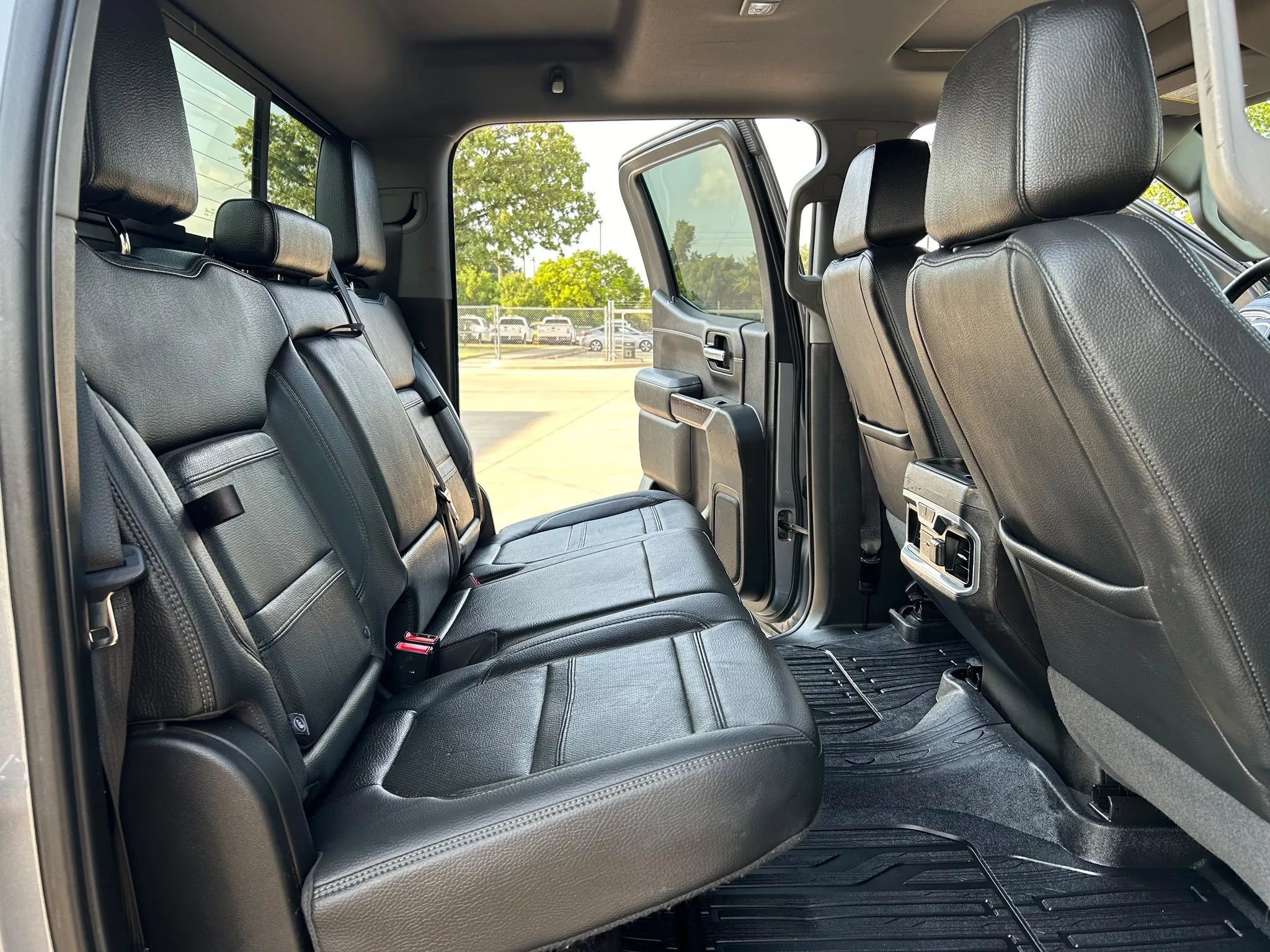 Used 2019 GMC Sierra 1500 Denali w/ Denali Ultimate Package AWD/4WD image 27